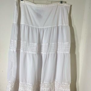 Apostrophe Women’s Skirt White Tiered Lacey Midi A-line Size 12
